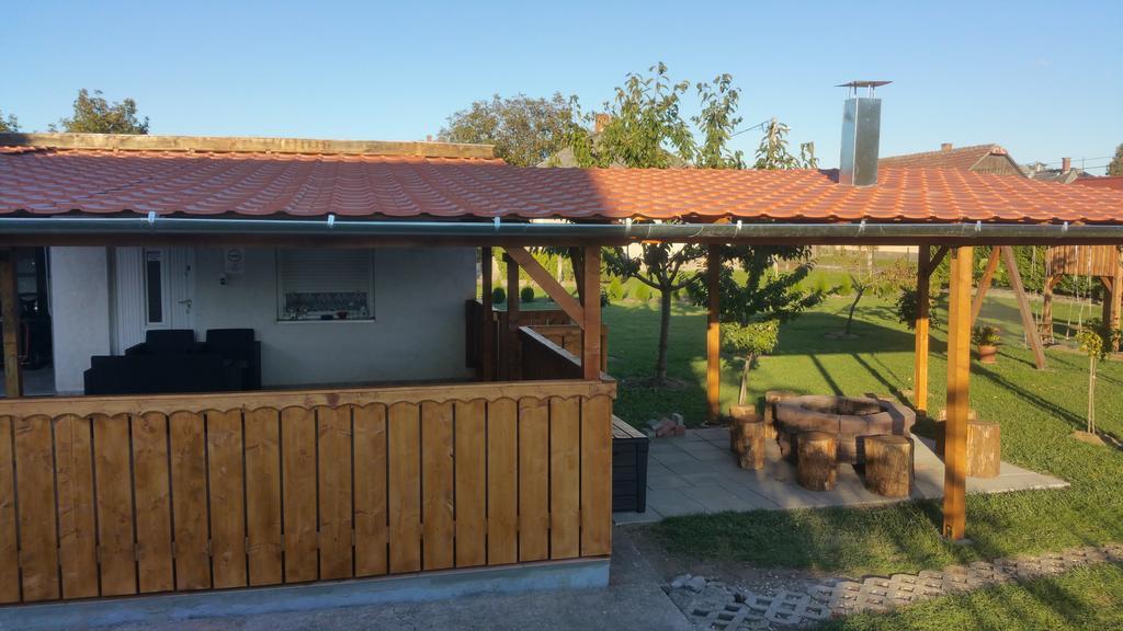 Ferienwohnung Harmonia Vendeghaz Poroszló Exterior foto
